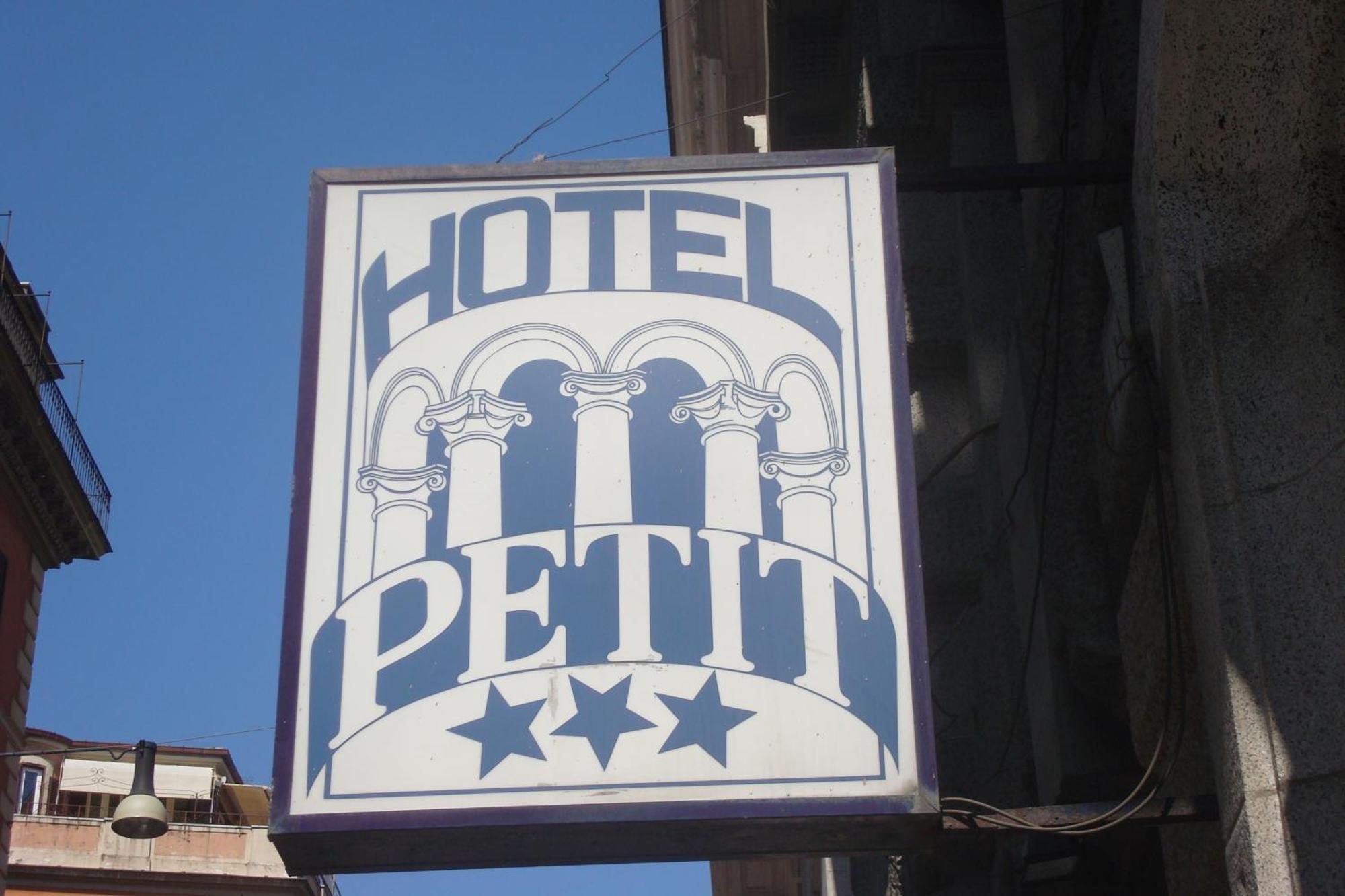 Hotel Le Petit Рим Экстерьер фото
